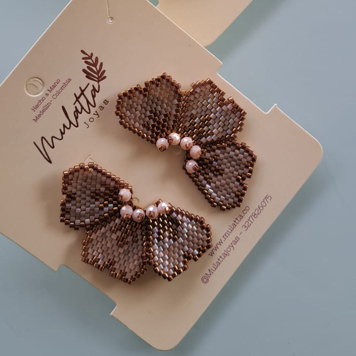 Aretes Petalos De Tierra