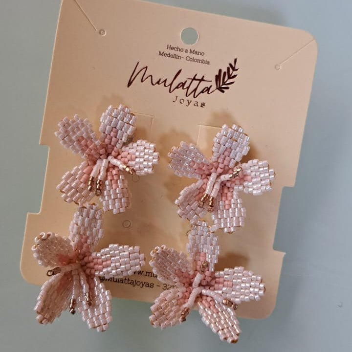 Aretes Aura de Margaritas Medianas